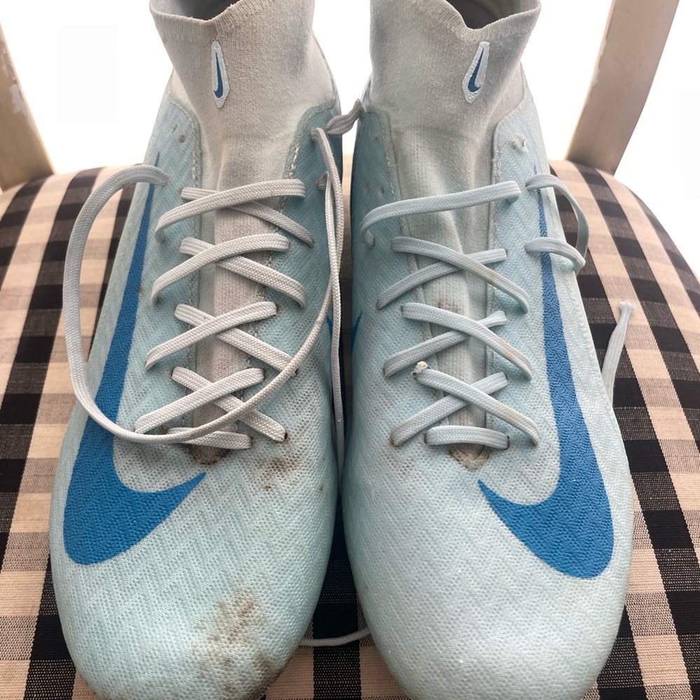 Nike Mercurial Superfly 7 Academy FG/MG Soccer Cleats - Size 9 (Men’s)